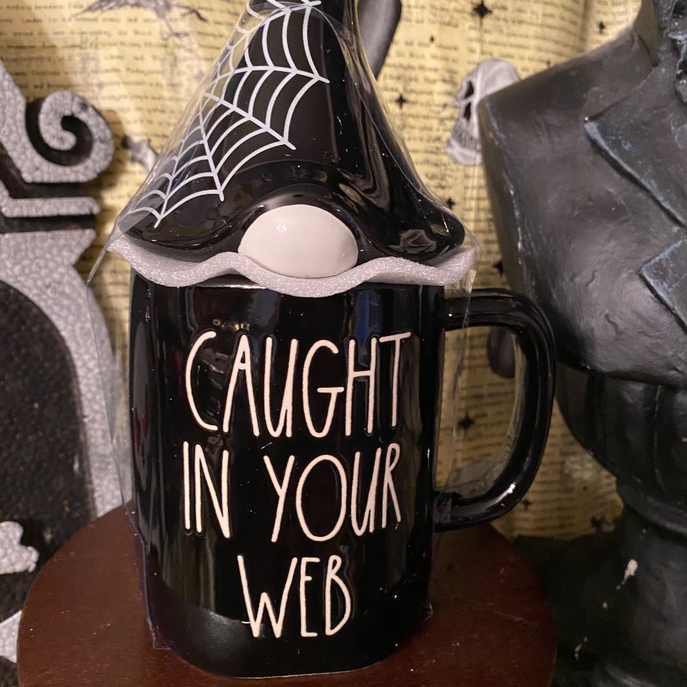 RAE DUNN CAUGHT IN YOUR WEB FIGURAL COFFEE MUG